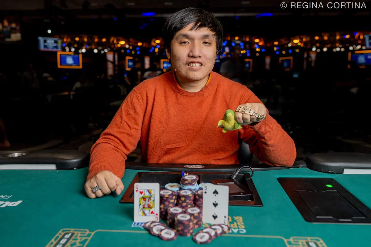 Lê Nguyễn Khôi Nguyên: Từ Thần Đồng toán học đến top 1 Bảng xếp hạng Poker Việt Nam 4 Chân dung Lê Nguyễn Khôi Nguyên chinh phục chiếc vòng tay vàng WSOP 2025