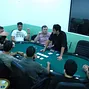 Jogadores engatados num cash antes do inicio do torneio - 1ª Etapa 40k Clube 9 de Julho Holdem 2008