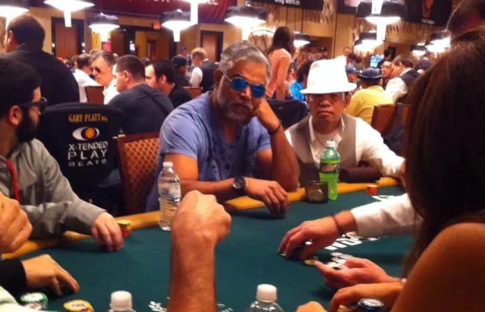 Ayaz Manji e Rumen Nanev Eliminados no Dia 2 do Main Event WSOP 2013 0001