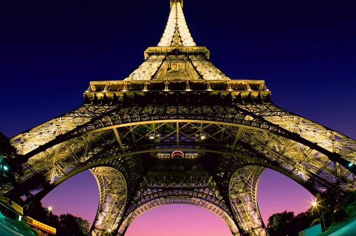 Bwin.fr va sacrer son Poker Hero sur la Tour Eiffel