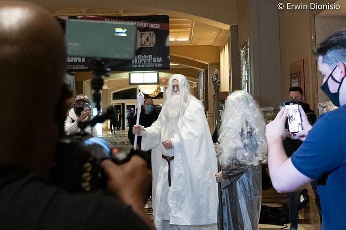 phil hellmuth wsop entrance