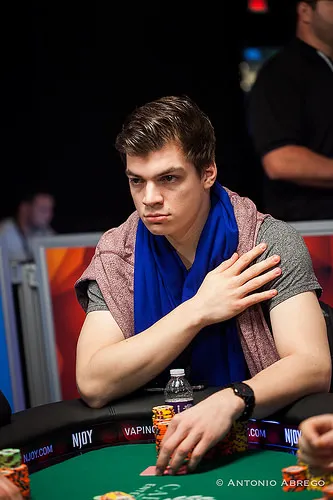 WSOP - jour 8 : 3e bracelet pour Max Pescatori, fin du Colossus et une TF pour Michel... 101