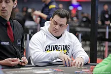 Caio Hey lidera mesa final do Main Event do BSOP Millions