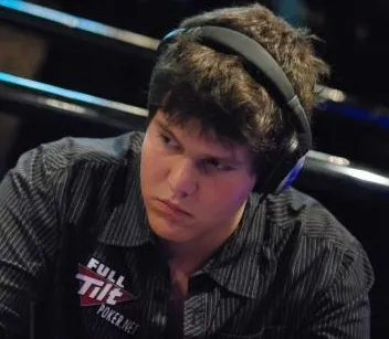 Niki Jedlicka Está de Volta aos High Stakes Online 0001