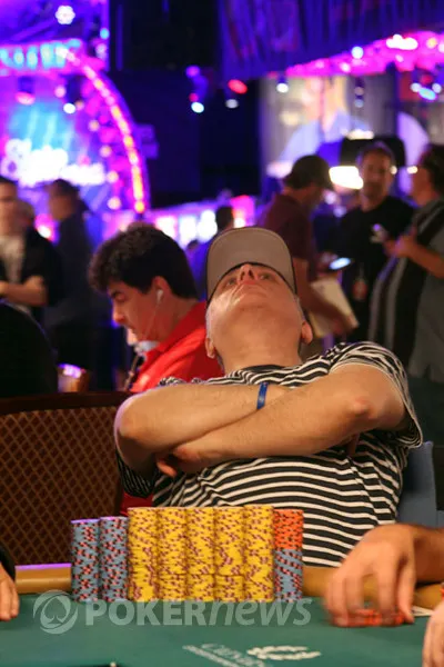 Main Event WSOP - Jour 4 :  la bulle explose, Volpe mène 284 survivants 102