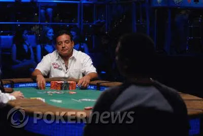 Résultats poker (WSOP 2008) Event 32 :  Soulier dans l'argent,  bracelet pour Luis Velador dans le 1.500$ No Limit Hold'em 0001