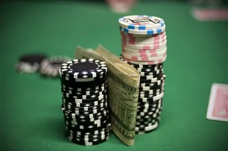 Stratégie poker : Le contrôle du pot et la planification postflop