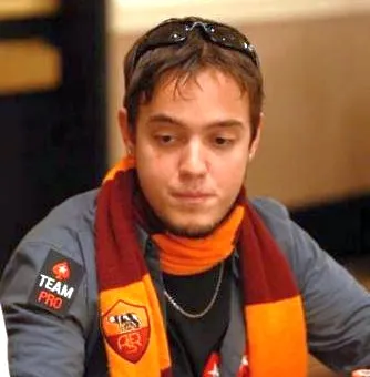 2008 WSOP Event #31 $2,500 NLHE Six-Handed, Day 2: Dario Minieri Leads Final 0001