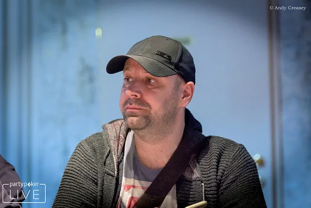 320,000 chips were pushed David Schuster's way