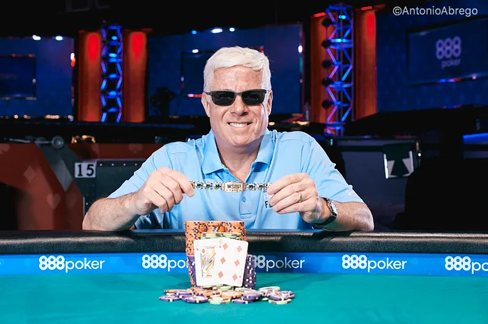 Thomas Reynolds Wins WSOP Event #37: $1,000 No-Limit Hold'em 0001