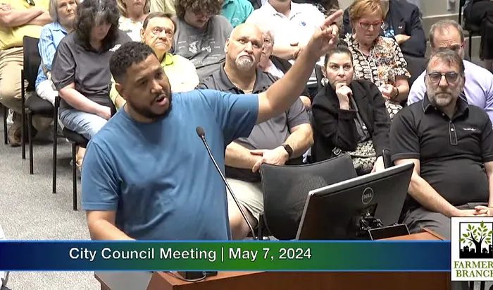 Poker player Marcus speaks in favor of building a poker room