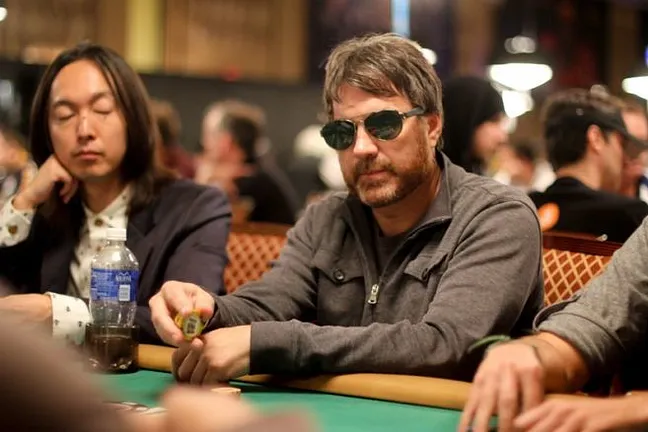 Bill Thomas in WSOP action.