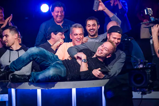 James Romero remporte le WPT Five Diamond World Poker Classic pour 1,9 million ! Justin... 101