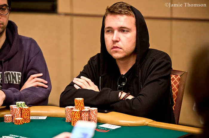 Valentyn "tiktakonelov" Shabelnyk