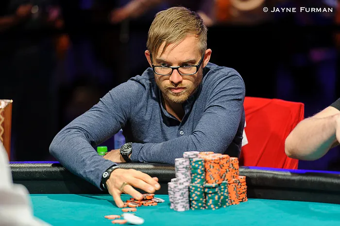 2014 WSOP Day 48: Jacobson Leads Final 27 in Main Event; Newhouse Seeks 2nd Nov. Nine 0001