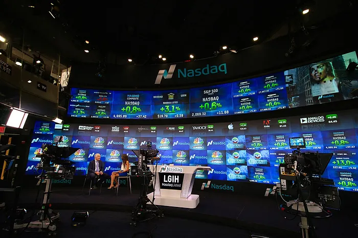 NASDAQ 