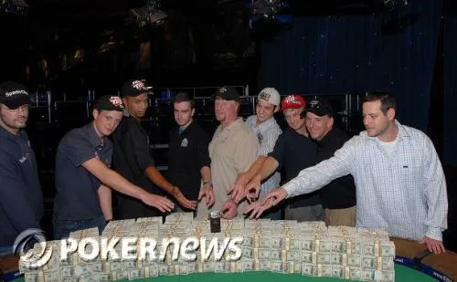WSOP 2009 Live : Neuf 'November Nine' et un seul Champion du Monde 110