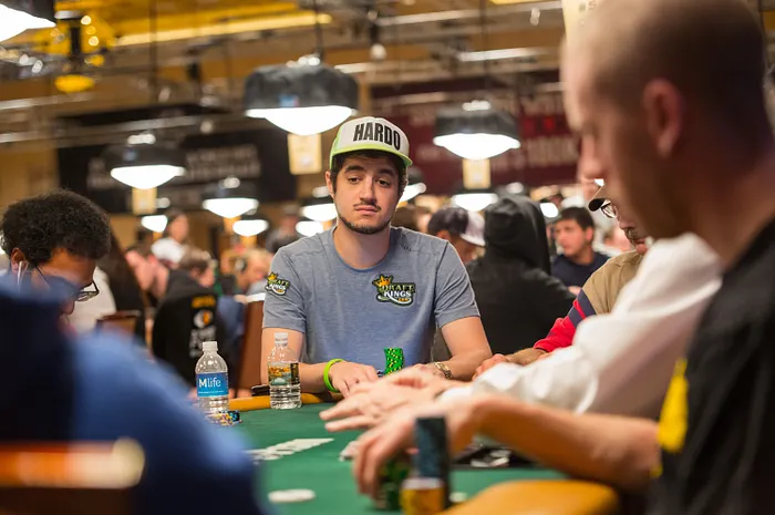 Jonathan Aguiar Faz 1º ITM Lusos nas WSOP 2014; Evento #6 Reduzido a 12 Jogadores 0001
