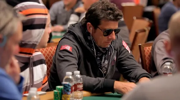 Brèves Poker Vidéos : Main Event WSOP, Dans la tête d’un pro, Shark Cage