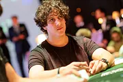 Miguel Lopes na luta por $302.503 na decisão do $109 NLHE Main Event WCOOP