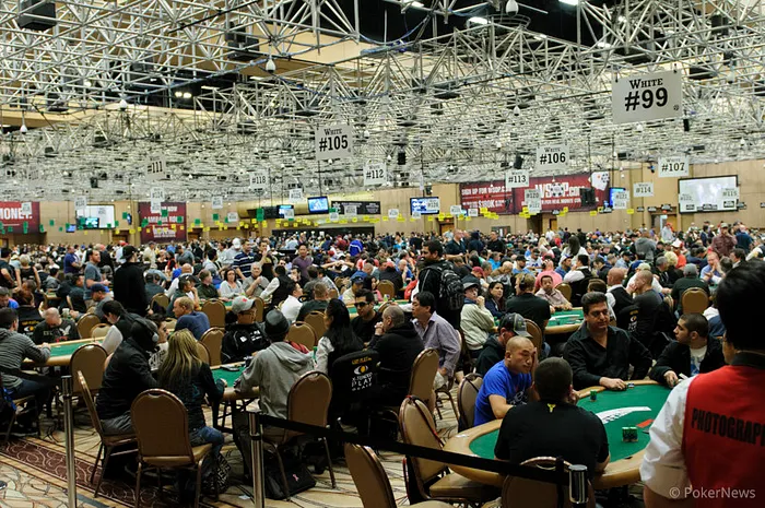 2013 World Series of Poker Little One for One Drop Draws Massive Field on Day 1a 0001
