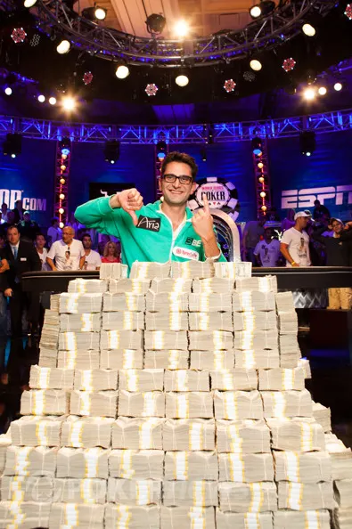 WSOP Big One for One Drop à 1M$ : Antonio Esfandiari champion (18.346.673$) 102