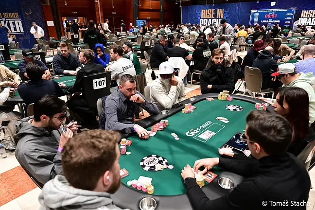poker room day 4 main event