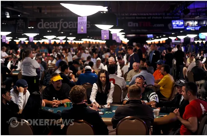 Main Event WSOP 2011 (Jour 1b) : Ben Lamb chipleader, Guillaume Cescut 6ème 107