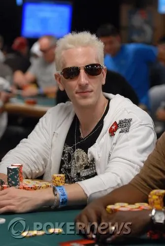 WSOP 2009 Live - Day 4 du Main Event : Ludovic Lacay second, il reste 13 Français en course 104