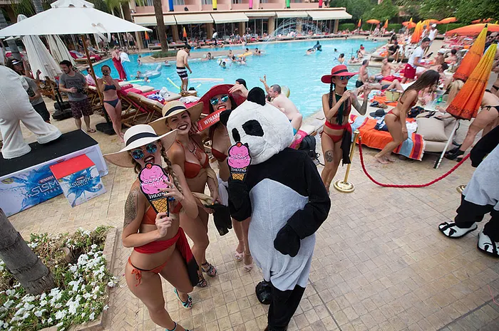 Sismix : Les meilleures vidéos du festival Poker & Fiesta 0001