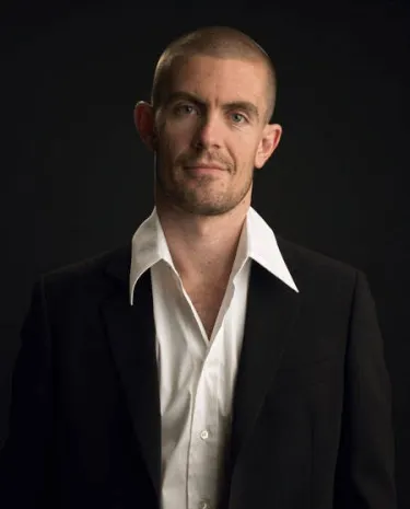 Fashion Flash: los trajes de Gus Hansen 0001