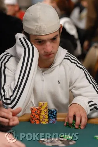 WSOP 2009 Live - Main Event Day 1c : Joe cada domine un fleld énorme 101