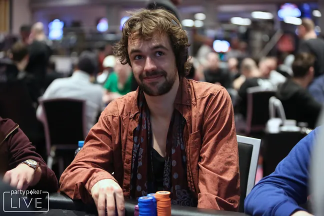 Ole Schemion among the big stacks on Day 1d