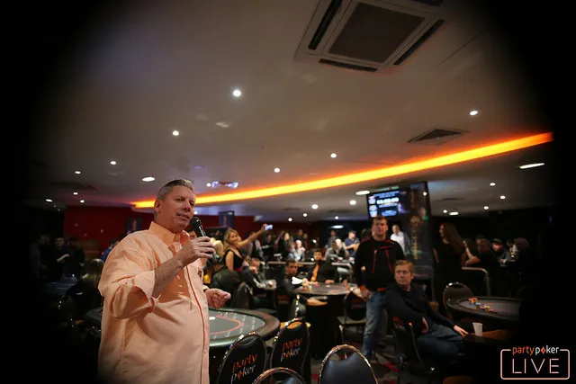 Mike Sexton tells partypokerLIVE dealers to 'shuffle up and deal!'