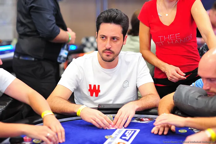 Adrian Mateos
