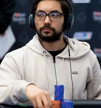 Strategy on the Stream: Learning by Watching the Global Poker League 103