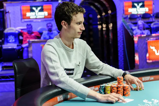 Aubin Cazals wins back-to-back hands with king-ten.