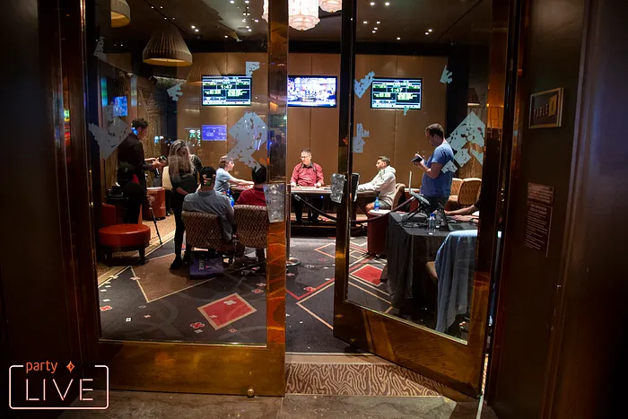 Heads-up between Tom Marchese (left) and Jeremy Ausmus (right) in Aria's Table 1 room