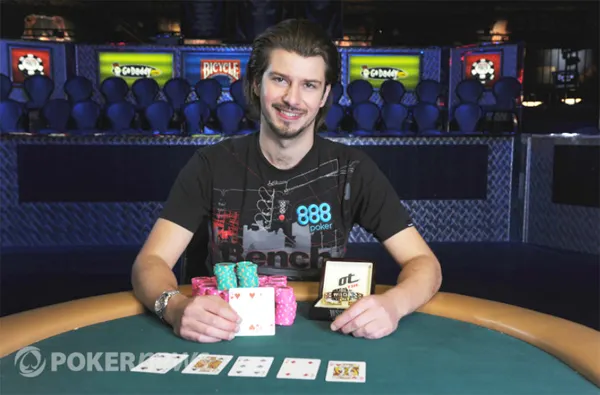WSOP 2011 (Jour 14) : Bertrand 'ElkY' Grospellier en finale ? 109