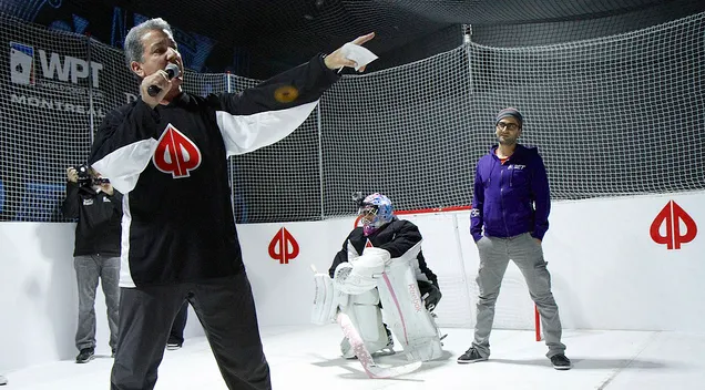 Bruce Buffer announces the challenge.