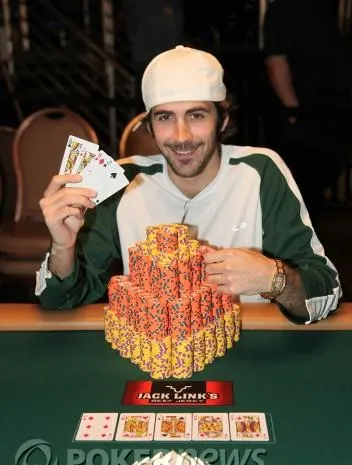 The Nightly Turbo: Team PokerStars Online, Poker Game Gets Violent, and More 0001