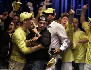 '6th Street : Life after the river' : Joe Cada, nouveau héros de la télé-réalité... 101