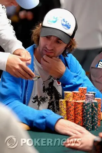 WSOP 2009 Live - Day 6 du Main Event : 64 joueurs restants, dont 4 français. Phil Ivey... 104