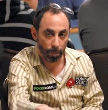 2008 WSOP Event #26, $1,500 Razz, Day 1: Greenstein Surges to Top 0001