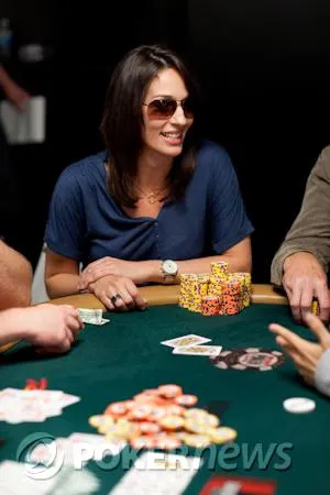 The Weekly Turbo: Dutch Government vs Poker Players, MasterCard Blocks Poker, and Is... 102