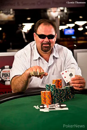 WSOP día 14: Daniel Negreanu de nuevo al asalto del brazalete (actualizado) 101