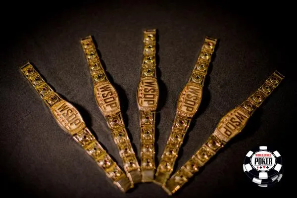 Coup d'envoi des World Series Of Poker 2015 ! 0001