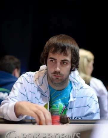 Jason Mercier Chip Leading in the $1,500 PLO 0001