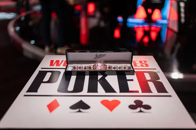 Branding Bracelette, Cards, Chips Bracelet