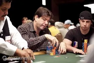 Main Event WSOP 2010, Jour 3 : James Caroll en tête ; Johnny Chan aux avant-postes 103